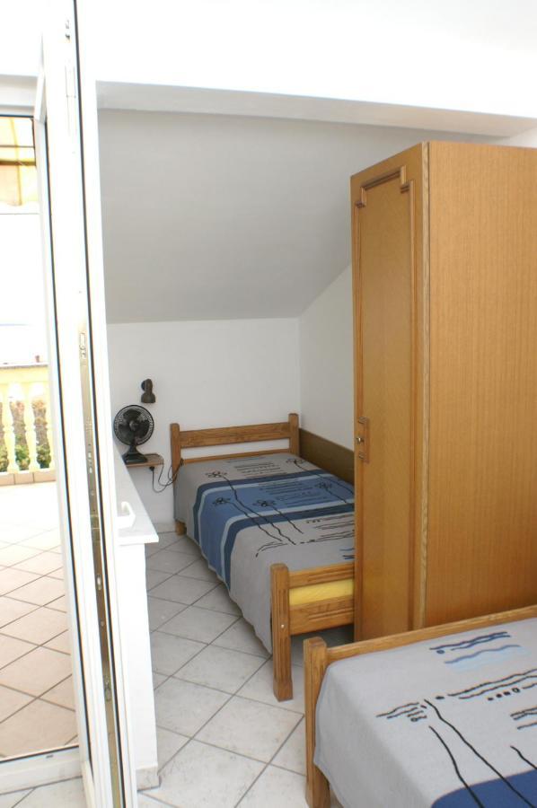 Apartments By The Sea Mandre, Pag - 4098 Dış mekan fotoğraf
